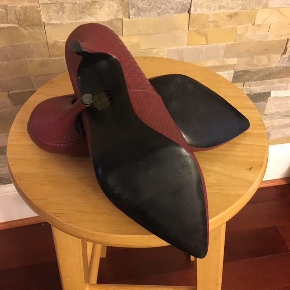 Burgundy Aldo pumps - Picture 6 of 7